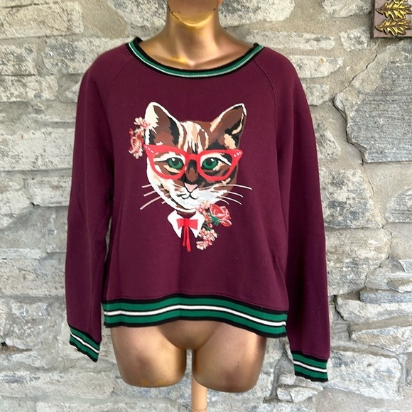 Divided Tops - Kitty face sweat shirt.